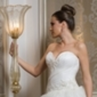 anna-lesko-860431l-thumbnail_gallery