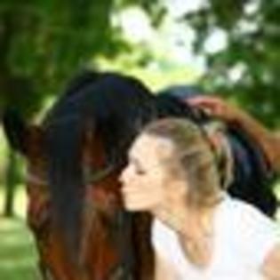 adela-popescu-569728l-thumbnail_gallery