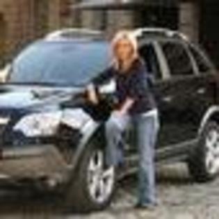 adela-popescu-606090l-thumbnail_gallery