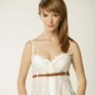 adela-popescu-718940l-thumbnail_gallery