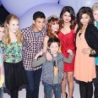 Zendaya_Coleman_1300782795_0 - zendaya si bella