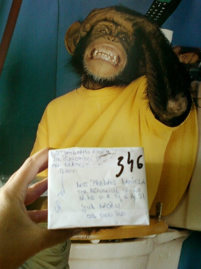 scuze pt fundal...   :)))