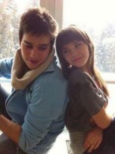 - V. Glumeam bwaii :)) . Si sa sti ca esti foarte secsii noaptea mai ales dezbracata :> .