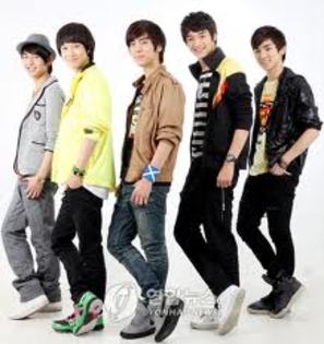 10 - Shinee