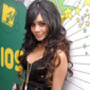 vanessa-hudgens-207602l-thumbnail_gallery - VANESSA