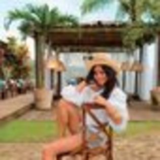 vanessa-hudgens-428663l-thumbnail_gallery