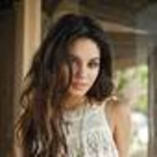 vanessa-hudgens-443562l-thumbnail_gallery
