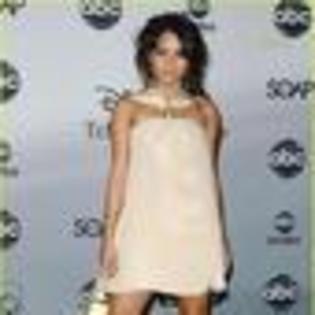 vanessa-hudgens-540723l-thumbnail_gallery - VANESSA