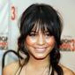 vanessa-hudgens-545676l-thumbnail_gallery