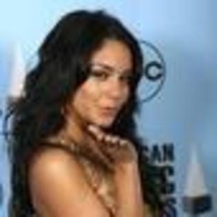 vanessa-hudgens-600198l-thumbnail_gallery