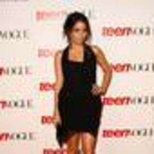 vanessa-hudgens-740374l-thumbnail_gallery