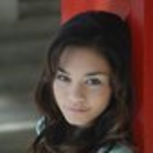 vanessa-hudgens-812787l-thumbnail_gallery