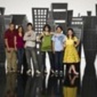 wizards-of-waverly-place-152803l-thumbnail_gallery - Magicieni din waverly place