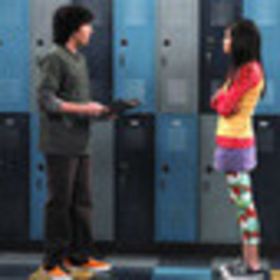 wizards-of-waverly-place-162369l-thumbnail_gallery - Magicieni din waverly place