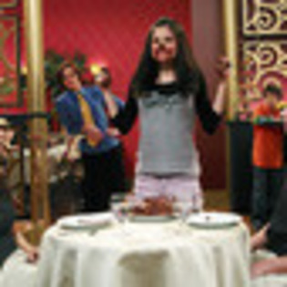 wizards-of-waverly-place-237104l-thumbnail_gallery - Magicieni din waverly place