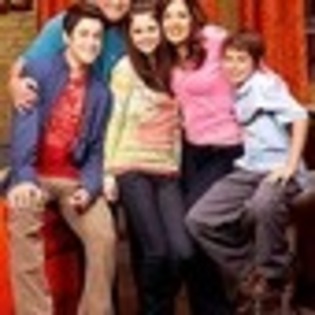 wizards-of-waverly-place-418966l-thumbnail_gallery - Magicieni din waverly place