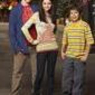 wizards-of-waverly-place-483459l-thumbnail_gallery