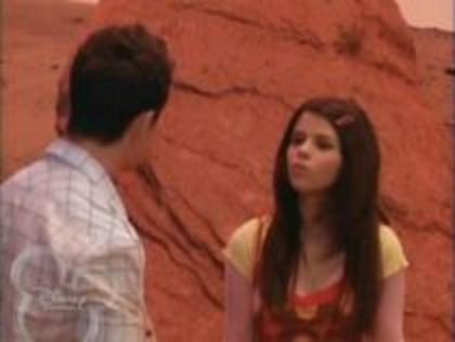 14307767_ZGMHAPLFL - Magicieni din waverly place