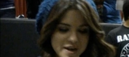 14306570_NPCJQDJND - selena gomez 2012