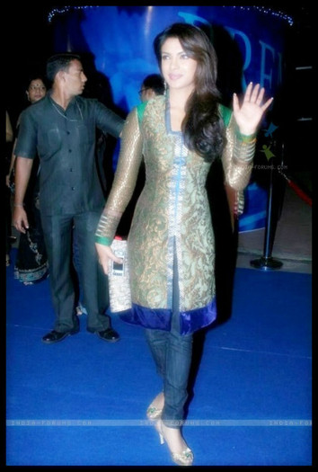  - x-Priyanka Chopra-x