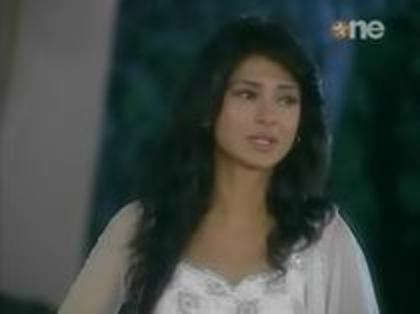 75215652_WJDOLWK3 - jennifer winget 6