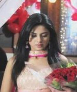75218542_HNVXACG - jennifer winget 6