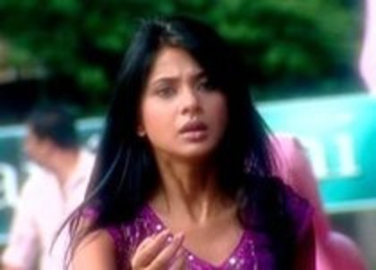 75219282_DBYITAH3 - jennifer winget 6