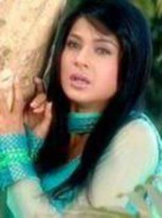 75218527_AECWSGB3 - jennifer winget 6