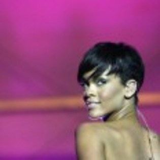 Rihanna_1231372975_0 - rihanna