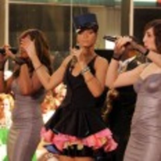 Rihanna_1231373634_3 - rihanna