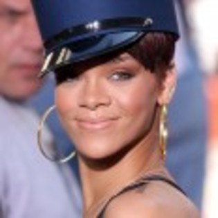 Rihanna_1231373658_3 - rihanna