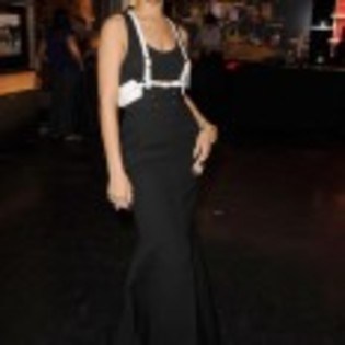 Rihanna_1231373731_0 - rihanna