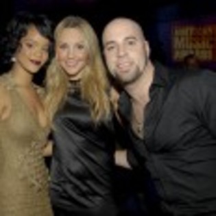 Rihanna_1231373849_3 - rihanna