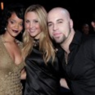 Rihanna_1231373850_4 - rihanna