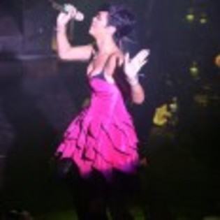 Rihanna_1231373910_3 - rihanna