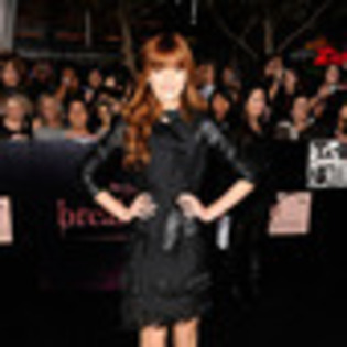 bella-thorne-171523l-thumbnail_gallery - BELLE 2012