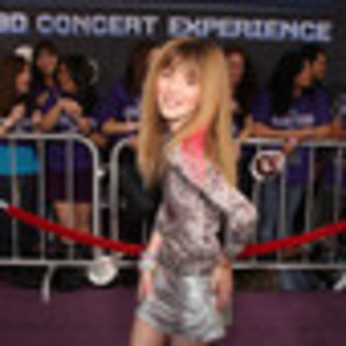 bella-thorne-179432l-thumbnail_gallery - BELLE 2012