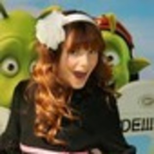 bella-thorne-635742l-thumbnail_gallery