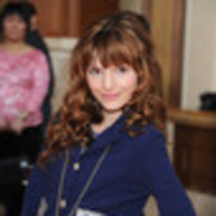 bella-thorne-641147l-thumbnail_gallery - BELLE 2012