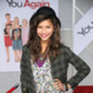 zendaya-coleman-324847l-thumbnail_gallery - zendaya colemen