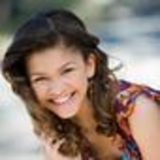 zendaya-coleman-494656l-thumbnail_gallery