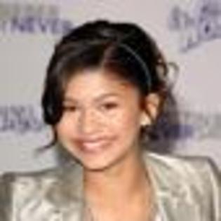 zendaya-coleman-683911l-thumbnail_gallery