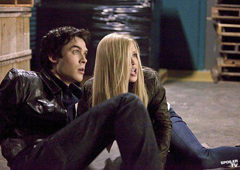 Damon si Rebekah erau pe jos saratunduse cand elena a intrat