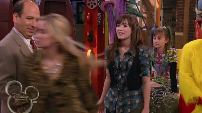 sonny with a chance season 1 episode 1 HD 08950 - Sonny With A Chance Season 1 Episode 1 - First Episode Part 104