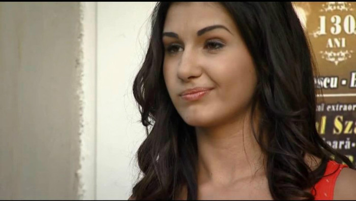 IESI ACUM!:@:@ - x - Dutuu Room - x