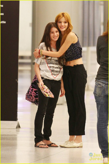 bella-thorne-miami-landing-01 - Bella Thorne Makes It To Miami