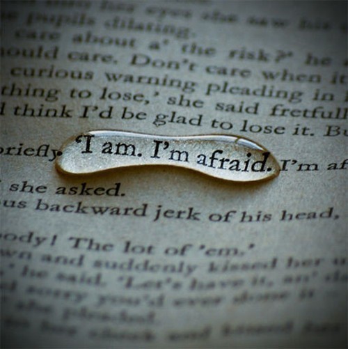 afraid; Am ramas doar cu teama de a vorbi
