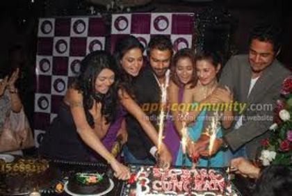 imagesCAJP8ELJ - Sara Khan in BIGG BOSS 4