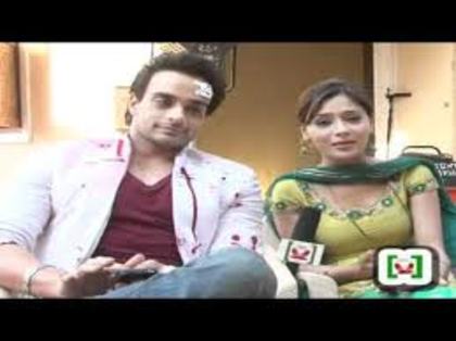 imagesCAKUHUHF - Sara Khan in BIGG BOSS 4