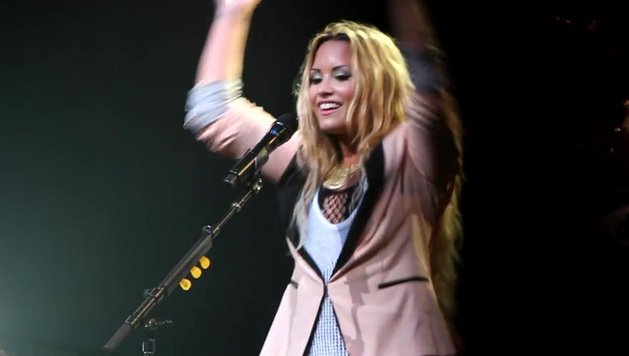 Demi Lovato @ San Diego County Fair- Here We Go Again 01093 Demi Lovato @ San Diego County Fair- Here We Go Again 01093